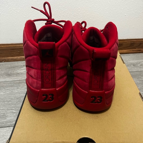 Air Jordan 12 Retro Gym Reds - Picture 4 of 5